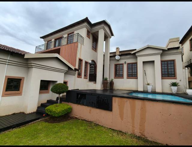 4 BEDROOM HOUSE FOR SALE IN CASHAN